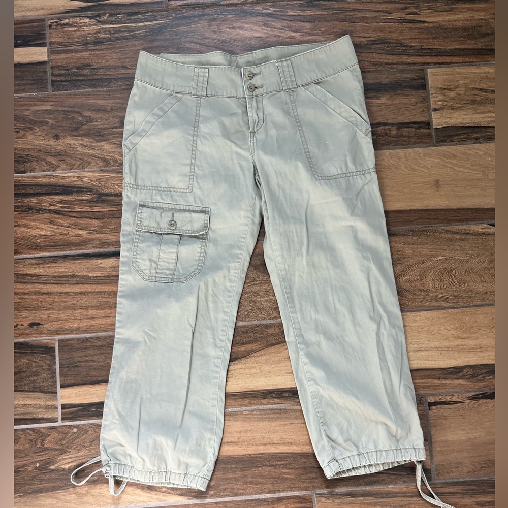 Vintage Early 2000s Women Cargo Light Green Khaki Capri Drawstring Pants Size 7